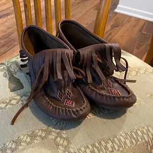 Brown Leather Manitobah Mukluks Moccasins with Fringe